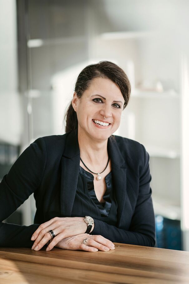 Portraitfoto Alexandra Burr.